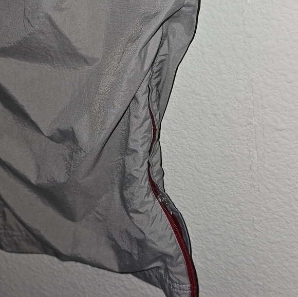 Nike Wind Breaker Pants Women Sz 4-6 Gray Hem Side Zippers Athleisure - Picture 7 of 15